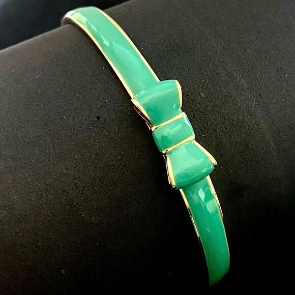 APU “Kate Spade” Green Enamel 2 3/4” Bangle Bracelet - Picture 4 of 8